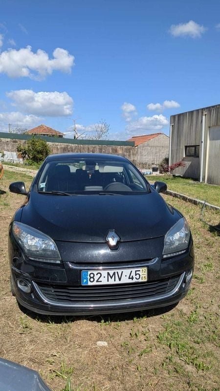 Preto Usado 2012 Renault Mégane III Citadino | € 6.000 (Preço justo) - Imagem 1/3