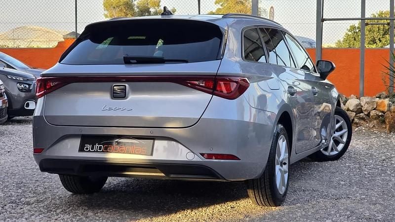 Usado Seat Leon ST Style 110 HP (80 kW) 2022 Cinza prata Carrinha
