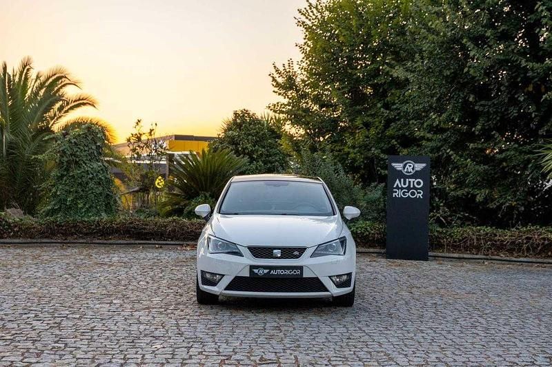 Branco Usado 2013 Seat Ibiza | € 10.900 (Preço elevado) - Imagem 1/4