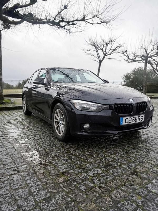 Usado BMW 316 116 HP (85 kW) 2012 Preto