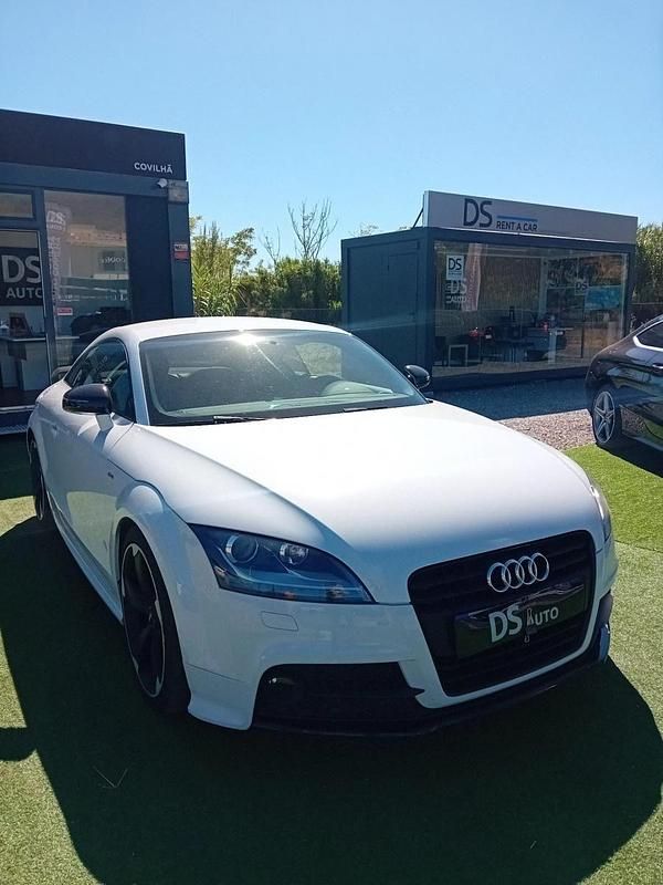 Branco Usado 2013 Audi Coupé Coupé | € 21.500 - Imagem 1/4