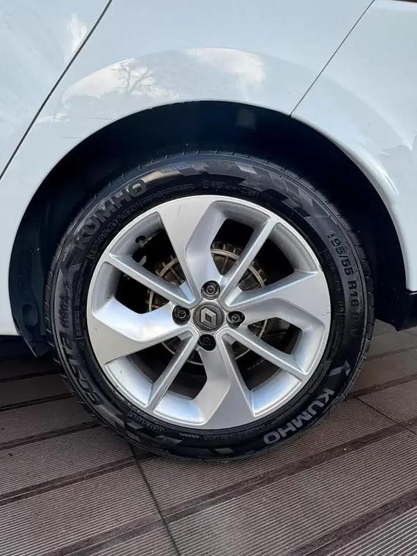 Usado Renault Clio GrandTour LIMITED 90 HP (66 kW) 2016 Branco Carrinha