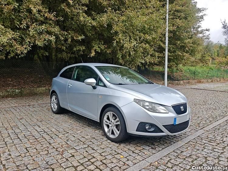 Cinza Usado 2010 Seat Ibiza Sport | € 3.650 (Super Preço) - Imagem 1/1