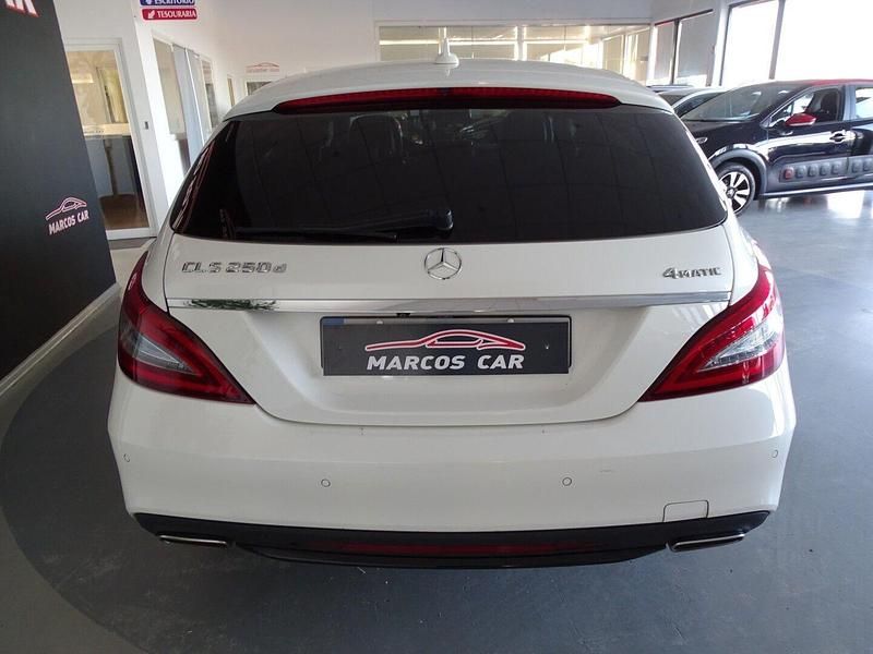 Usado Mercedes CLS250 Shooting Brake 204 HP (150 kW) 2016 Branco Carrinha