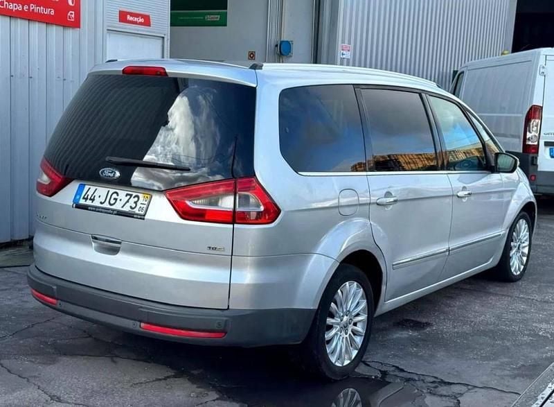 Usado Ford Galaxy 140 HP (102 kW) 2010 Cinzento Monovolume