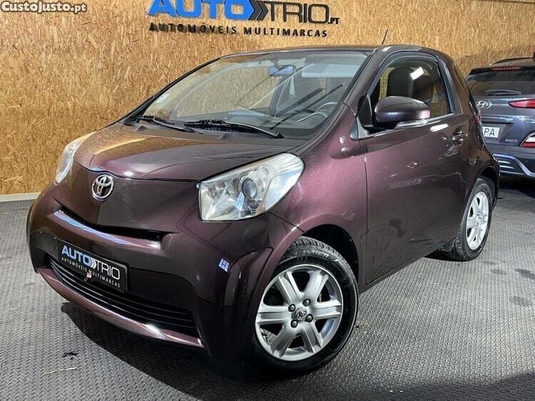 Branco Usado 2009 Toyota iQ Citadino | € 6.900 (Bom preço) - Imagem 1/1
