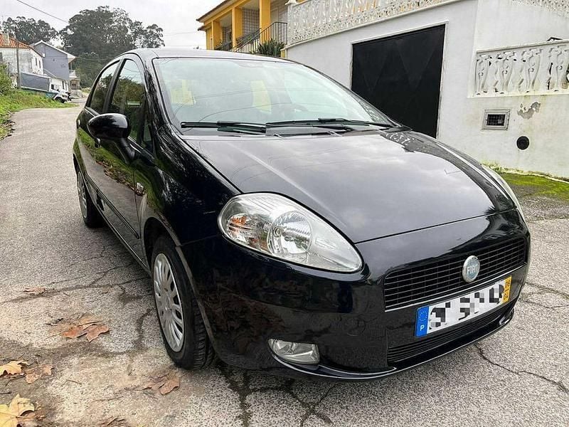Usado 2006 Fiat Punto Dynamic Sedan | € 2.650 (Preço justo) - Imagem 1/4