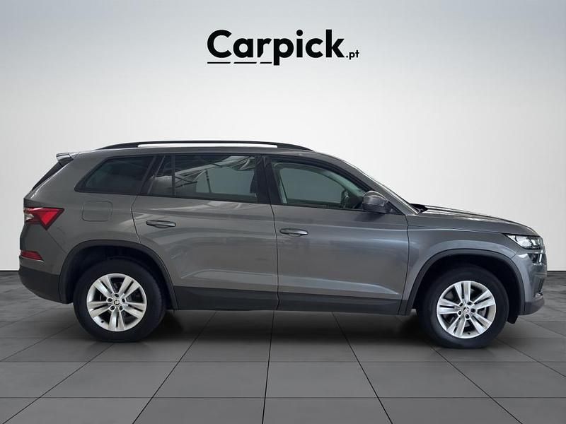 Usado Skoda Kodiaq 150 HP (110 kW) 2024 Cinza SUV
