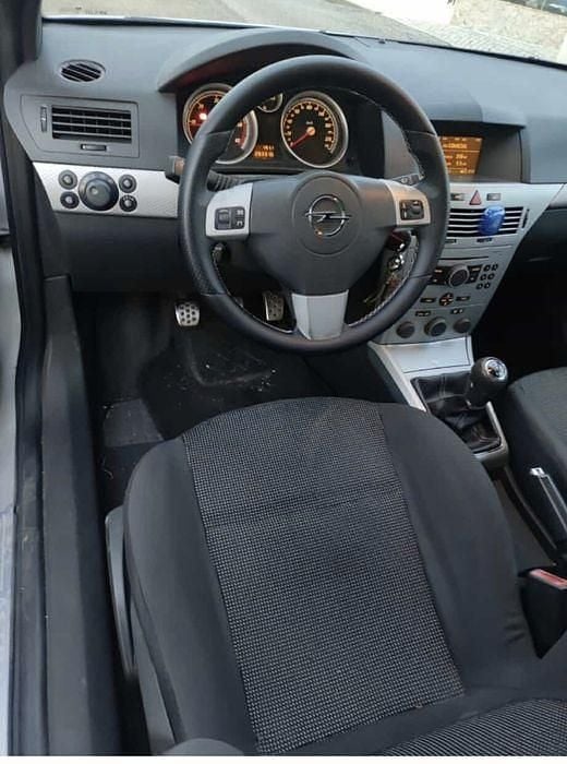 Usado Opel Astra GTC 120 HP (88 kW) 2006