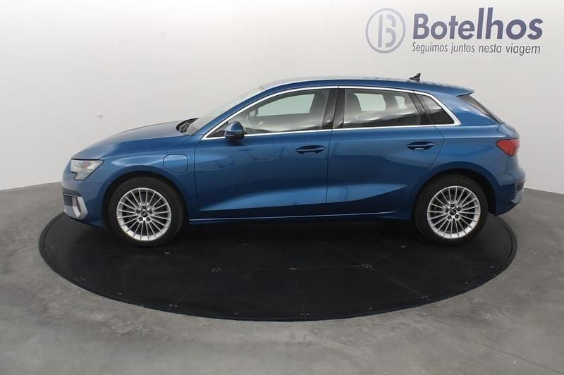 Usado Audi A3 Sportback e-tron 204 HP (150 kW) 2021 Azul Citadino