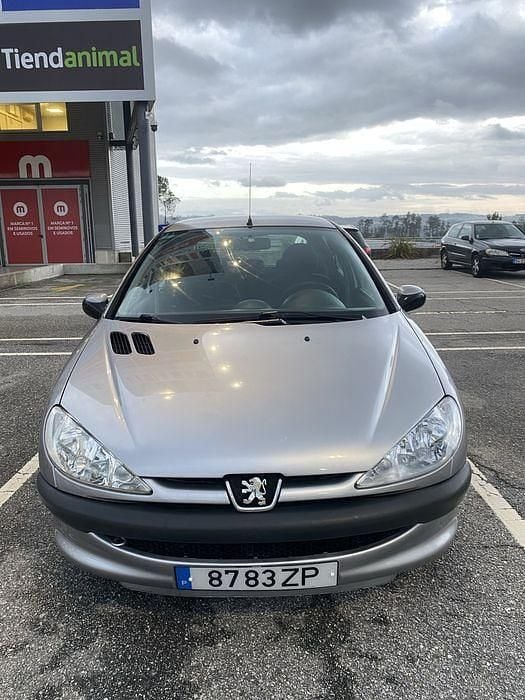 Usado 2005 Peugeot 206 Sedan | € 2.499 (Preço justo) - Imagem 1/4