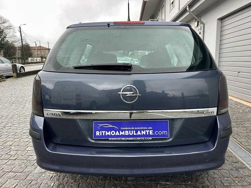 Usado Opel Astra 90 HP (66 kW) 2006 Cinzento