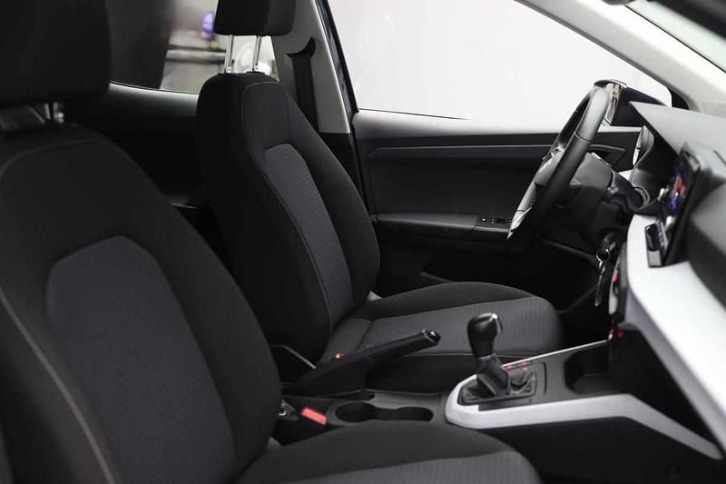 Cinzento Usado 2024 Seat Arona SUV | € 21.490 (Preço elevado) - Imagem 1/1