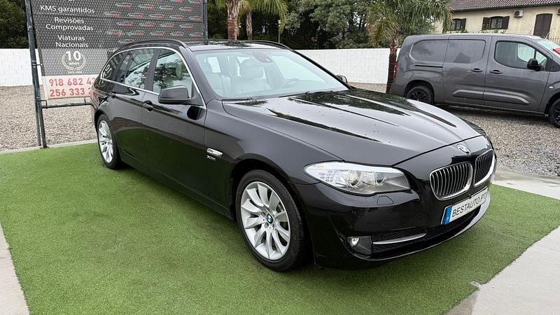 Usado BMW 530 Luxury Line 258 HP (189 kW) 2012 Preto Carrinha