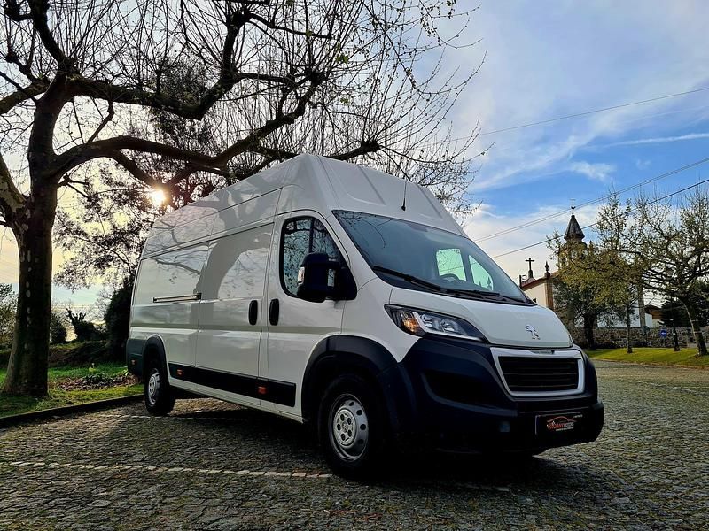 Branco Usado 2020 Peugeot Boxer Van | € 19.990 (Bom preço) - Imagem 1/4