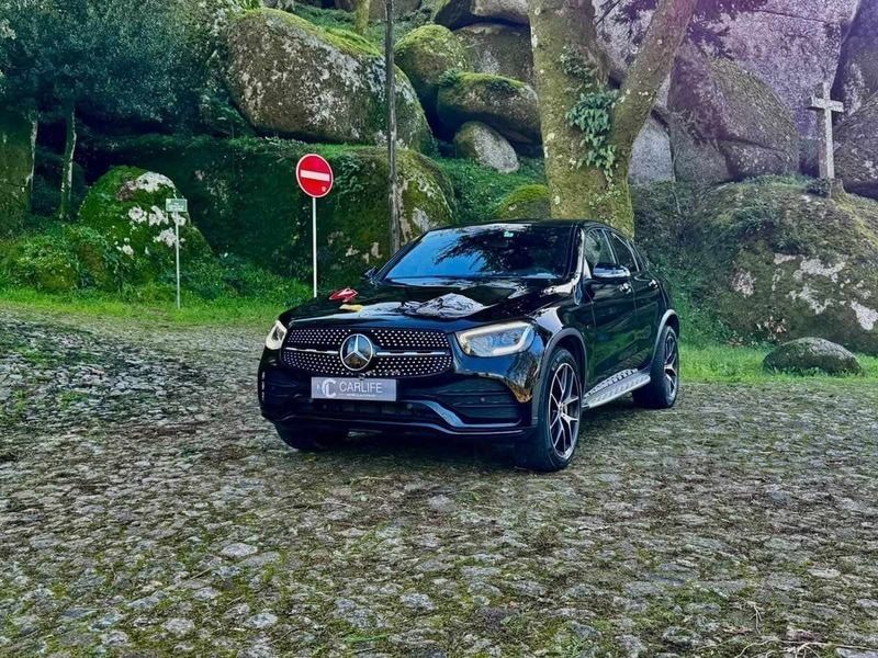 Branco Usado 2018 Mercedes GLC250 Citadino | € 85.500 - Imagem 1/4