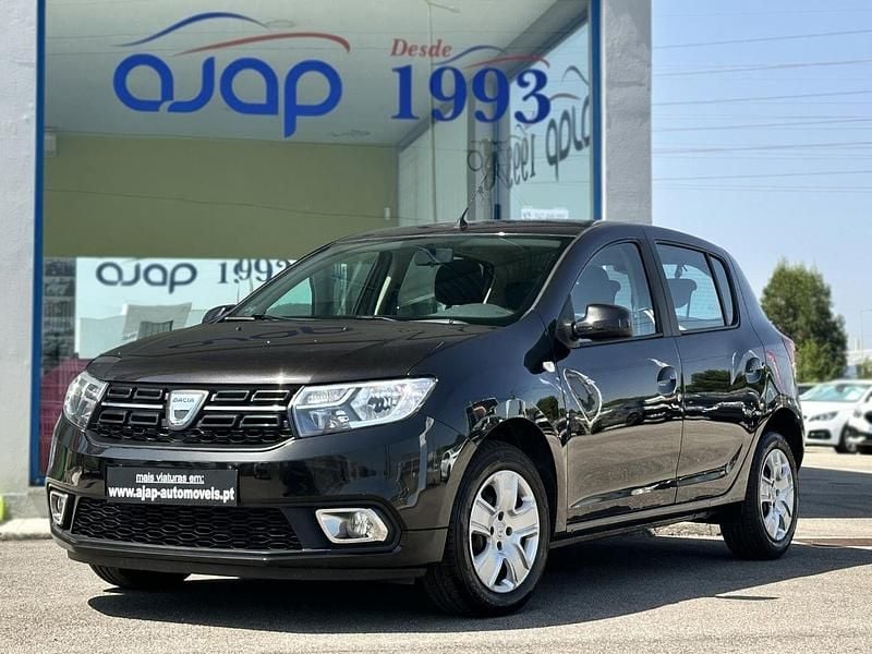 Preto Usado 2019 Dacia Sandero Comfort Citadino | € 10.970 (Preço justo) - Imagem 1/4