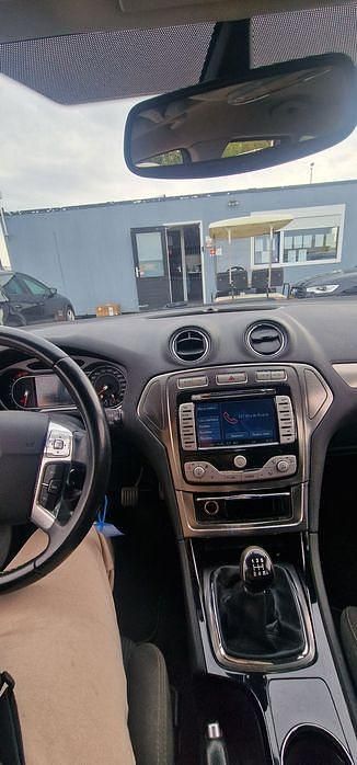 Usado 2009 Ford Mondeo Sedan | € 5.500 - Imagem 1/4