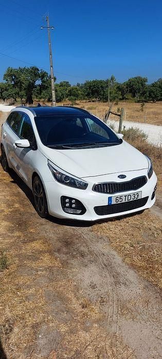 Usado 2017 Kia Ceed 2 Sedan | € 15.500 (Caro) - Imagem 1/4