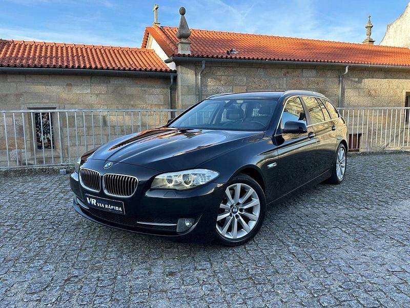 Preto Usado 2012 BMW 520 Carrinha | € 15.900 (Preço justo) - Imagem 1/4