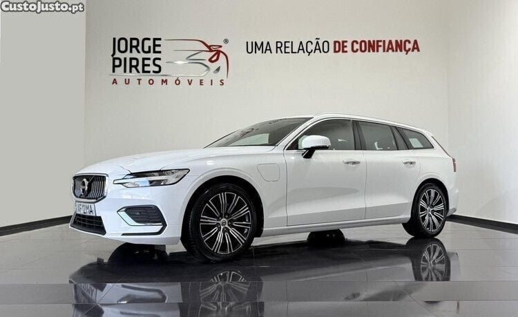 Branco Usado 2021 Volvo V60 Inscription Carrinha | € 29.990 (Preço justo) - Imagem 1/1