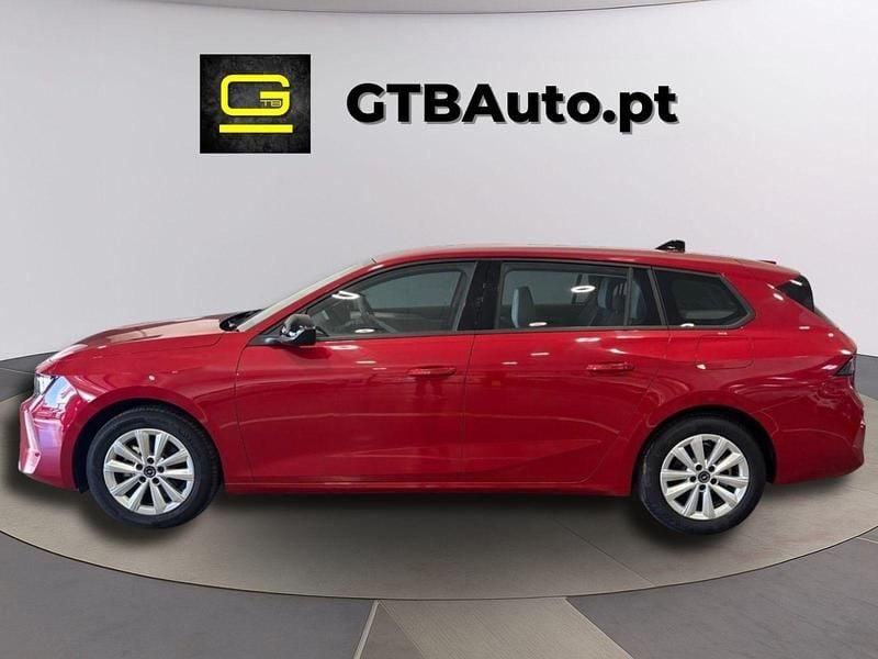 Vermelho Usado 2024 Opel Astra Carrinha | € 22.999 (Bom preço) - Imagem 1/4
