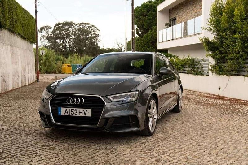 Cinzento Usado 2017 Audi A3 S-Line Citadino | € 19.500 (Preço elevado) - Imagem 1/4
