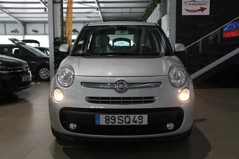 Cinzento Usado 2017 Fiat 500L Monovolume | € 11.500 (Preço justo) - Imagem 1/4