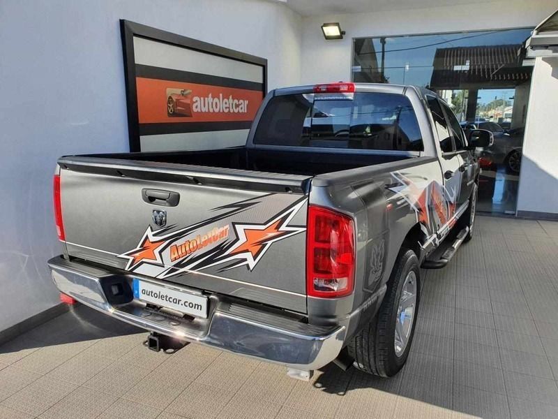 Usado Dodge Magnum 265 HP (194 kW) 2007 Cinzento Sedan