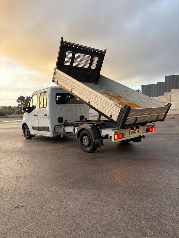 Usado Opel Movano 125 HP (91 kW) 2017 Branco Monovolume