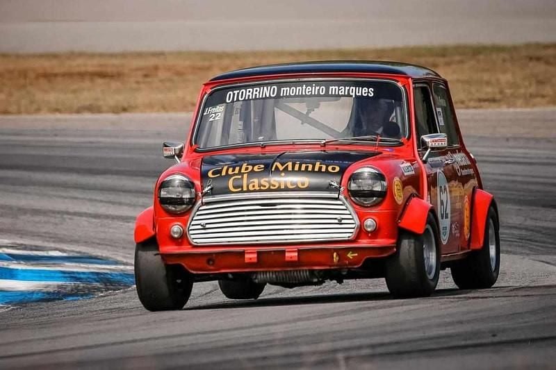 Usado Austin Mini 59 HP (43 kW) 1970 Vermelho