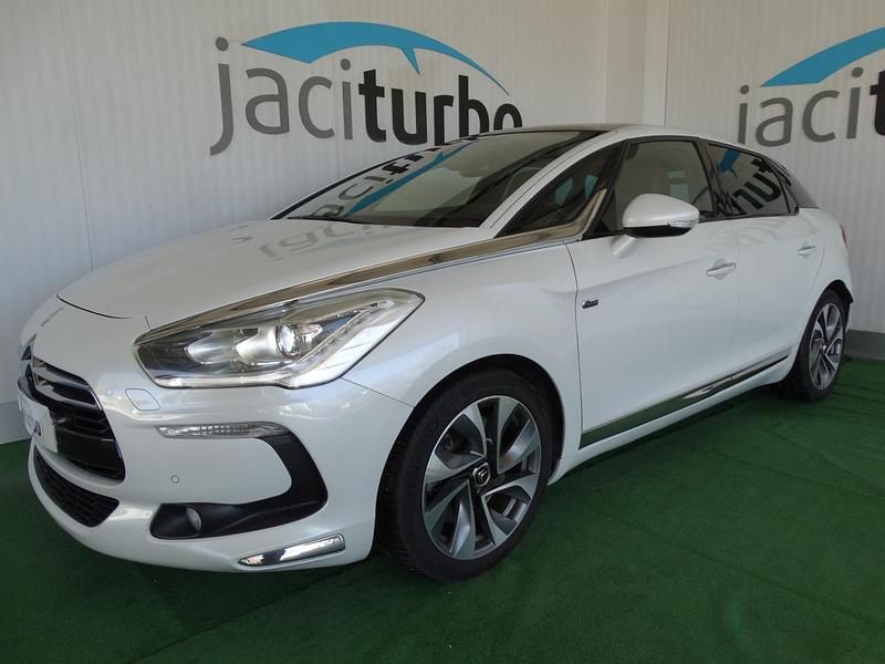 Usado DS Automobiles DS5 163 HP (119 kW) 2013 Branco