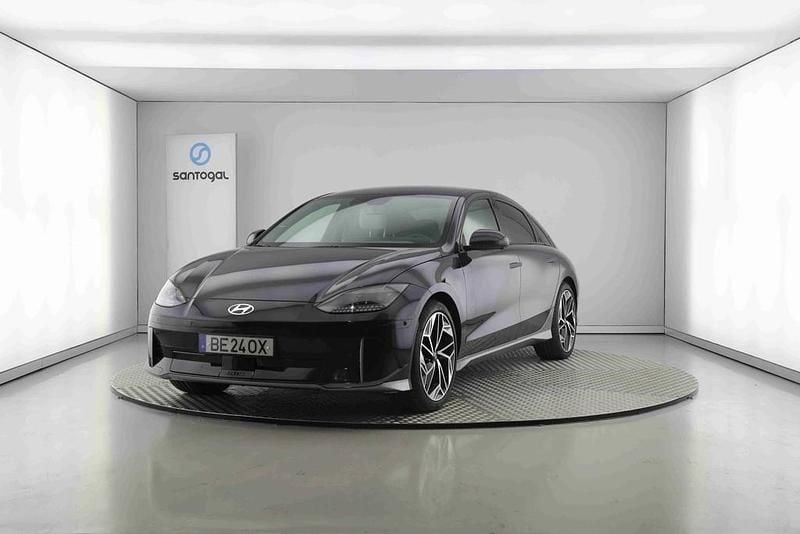 Azul Usado 2023 Hyundai Ioniq 6 Sedan | € 48.990 (Caro) - Imagem 1/4