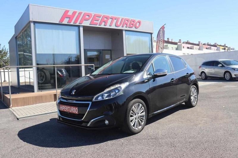 Preto Usado 2018 Peugeot 208 Citadino | € 10.900 (Preço justo) - Imagem 1/4