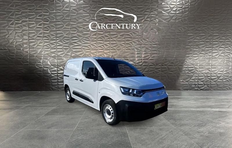 Branco Usado 2023 Fiat Doblò Monovolume | € 18.950 (Preço justo) - Imagem 1/4
