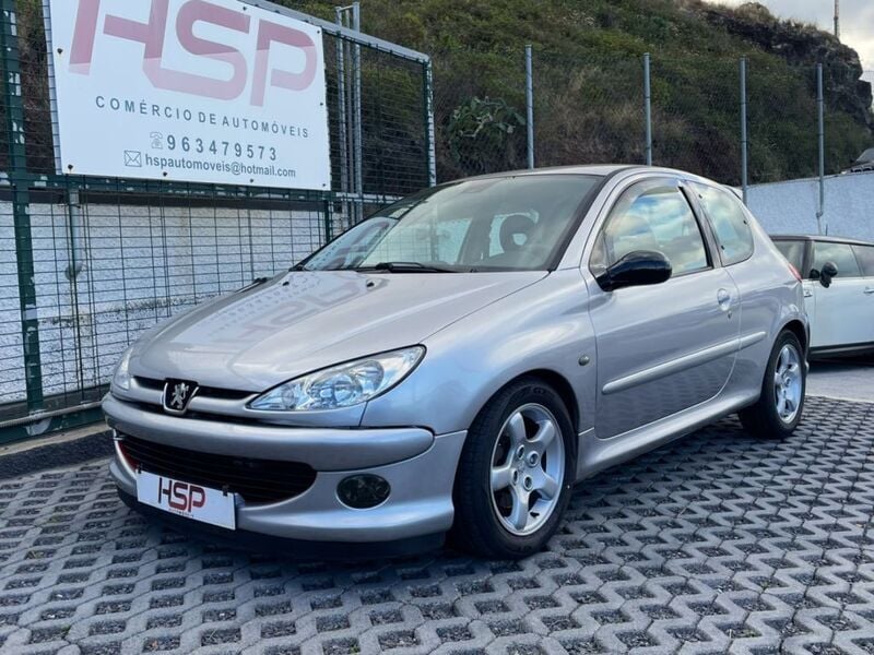 Cinzento Usado 2000 Peugeot 206 GTi Citadino | € 5.990 (Preço elevado) - Imagem 1/4