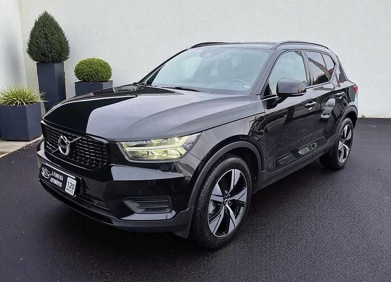 Preto Usado 2022 Volvo XC40 R-Design SUV | € 34.890 (Preço justo) - Imagem 1/4