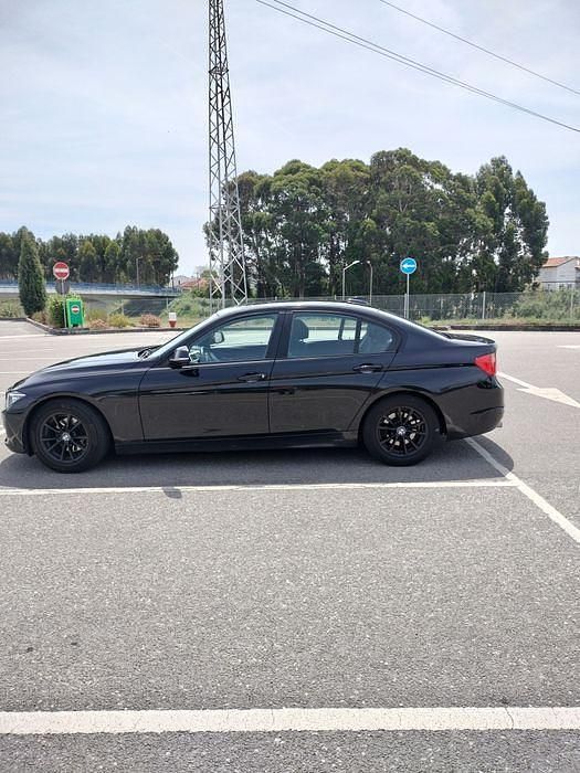 Usado 2012 BMW 320 Sedan | € 9.950 (Super Preço) - Imagem 1/4