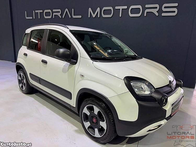 Usado Fiat Panda Cross Cross 70 HP (51 kW) 2022 Branco Citadino