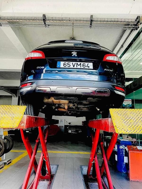 Usado Peugeot 508 RXH 200 HP (147 kW) 2015 Cinzento Carrinha