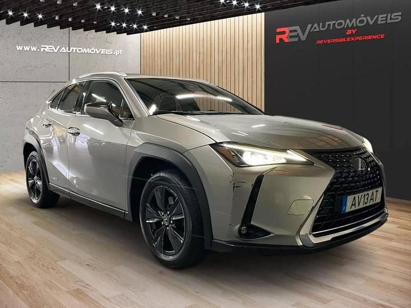 Usado Lexus UX 184 HP (135 kW) 2021 Outra SUV