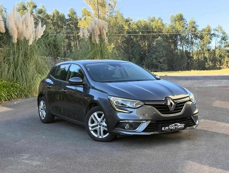 Antracite Usado 2019 Renault Mégane IV Zen | € 14.000 (Preço justo) - Imagem 1/4