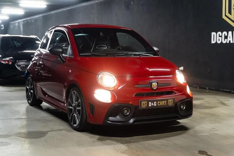 Usado Abarth 595 165 HP (121 kW) 2024 Vermelho