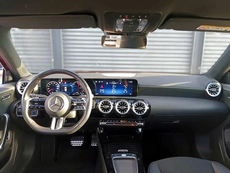 Usado Mercedes A250 Advanced Plus 218 HP (160 kW) 2024 Vermelho patagonia Citadino