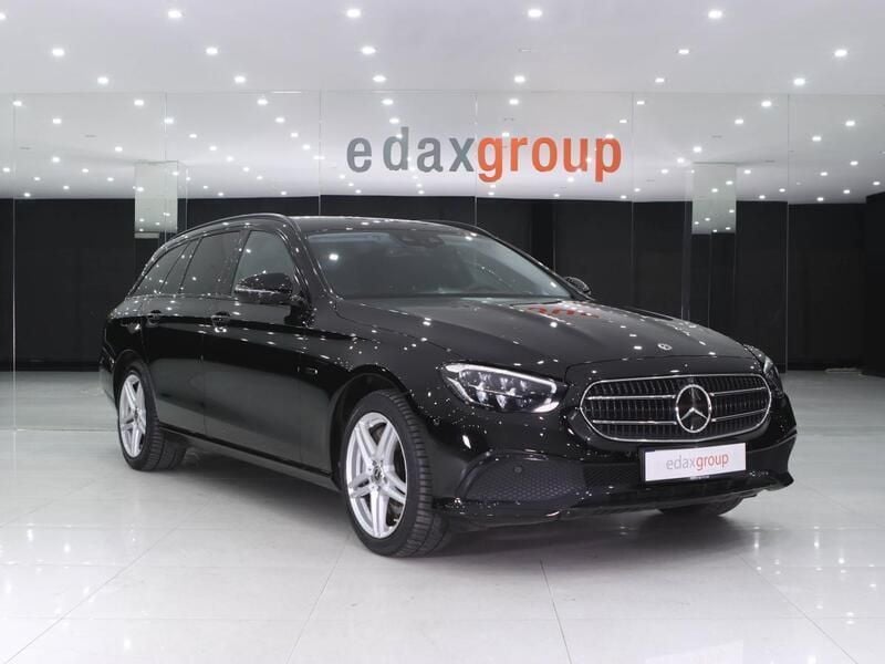 Preto Usado 2020 Mercedes E300 Avantgarde Carrinha | € 31.990 (Super Preço) - Imagem 1/4