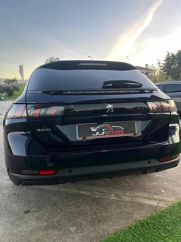 Usado Peugeot 508 SW 130 HP (95 kW) 2020 Azul Carrinha