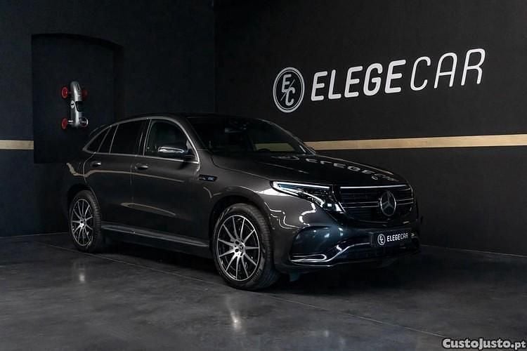 Usado Mercedes EQC400 AMG line 300 kW (408 HP) 2022 Preto SUV
