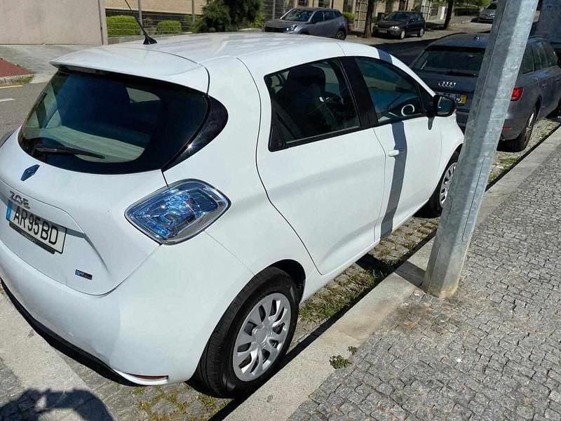 Usado Renault Zoe 67 kW (92 HP) 2018 Branco Citadino