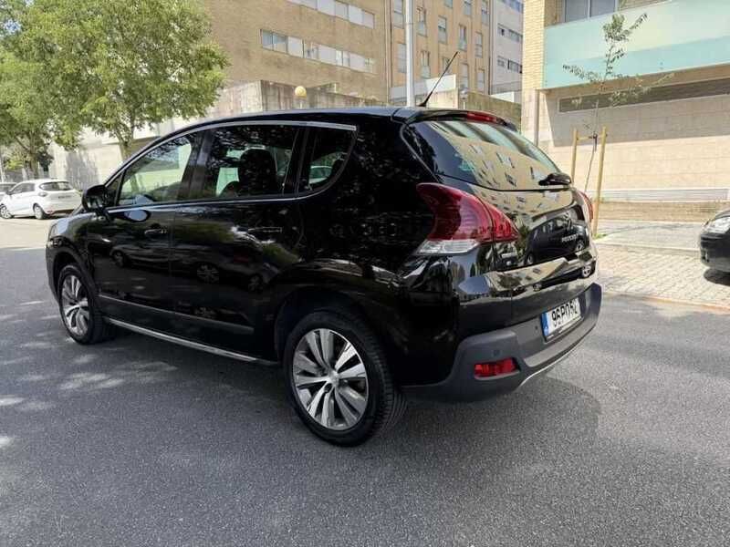 Usado Peugeot 3008 Style 120 HP (88 kW) 2015 Preto Monovolume