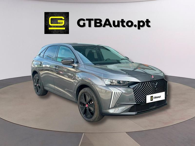 Cinza Usado 2023 DS Automobiles DS3 Performance SUV | € 37.900 - Imagem 1/4